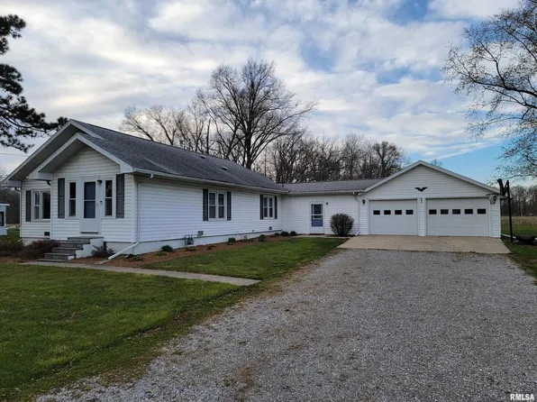 132 Hickory Grove Ln, Salem, IL 62881