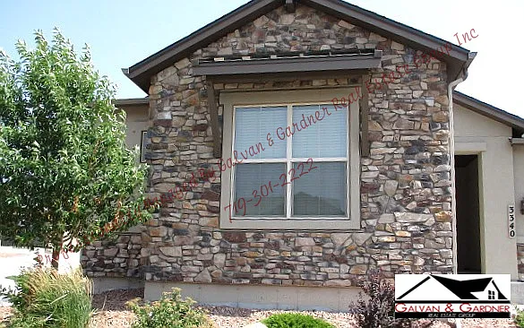 4 bed, 2.5 bath, 3313 sqft, $3,000 — Photo 2