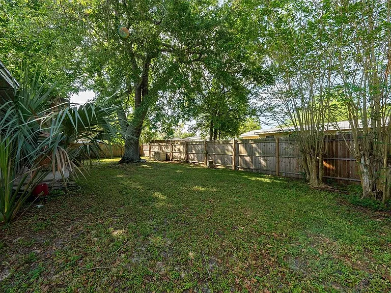 14644 SW 35th Terrace Rd — Photo 22