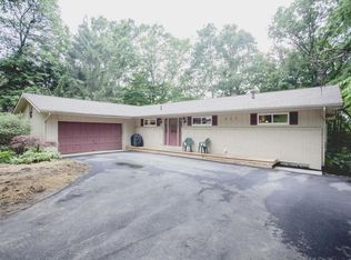 927 Elm Ct, Heath, OH 43056