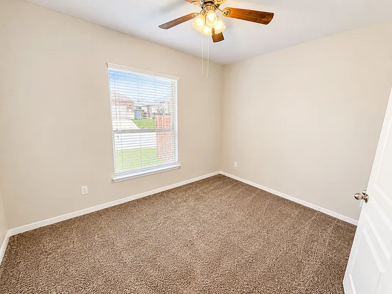 703 Dunford Dr — Photo 11