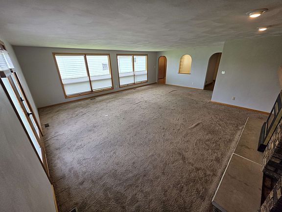 4th image of 816 27th Ave