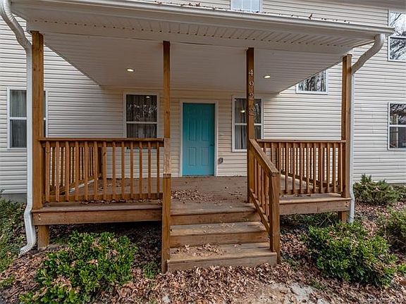2nd image of 4922 Richard Pl