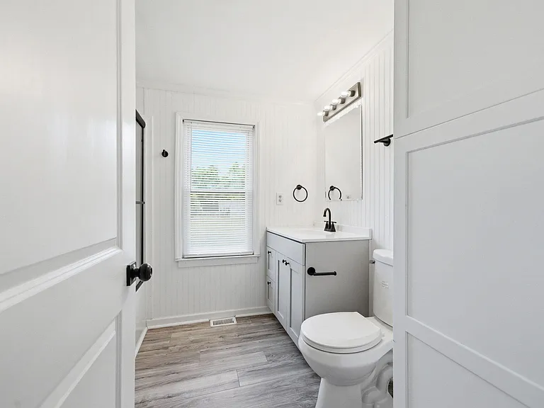 320 E Earp St — Photo 33