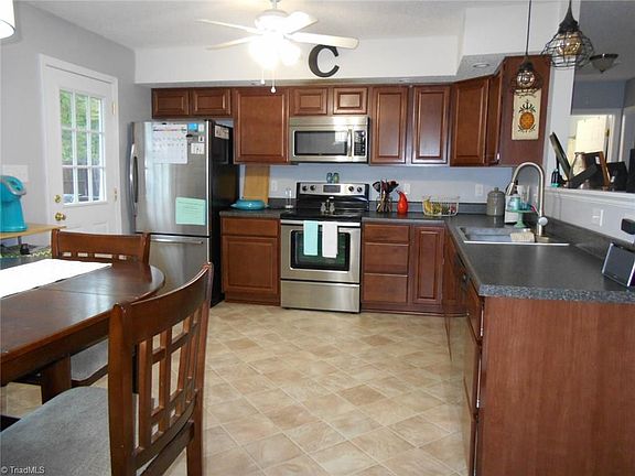 4th image of 163 Beech Bend Ln