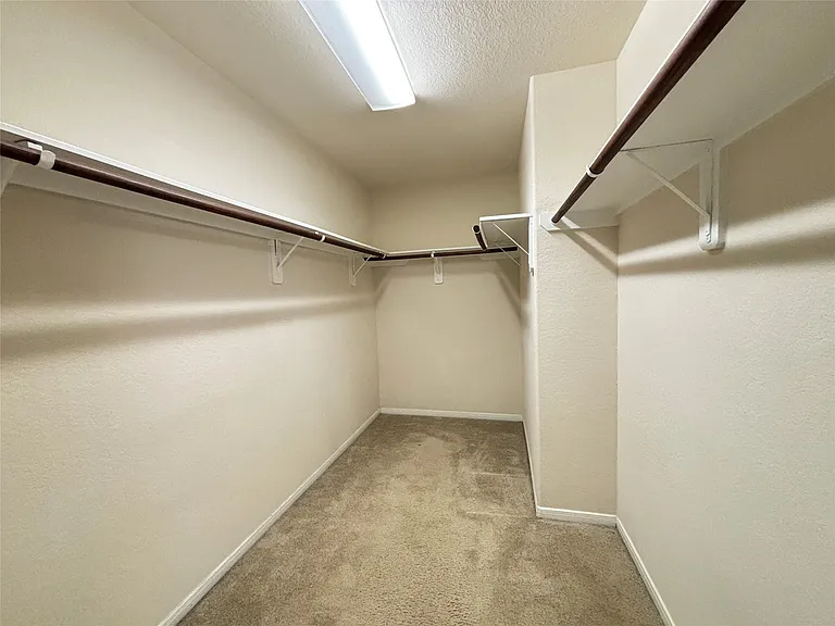 2803 Mustang Hill Ln — Photo 16