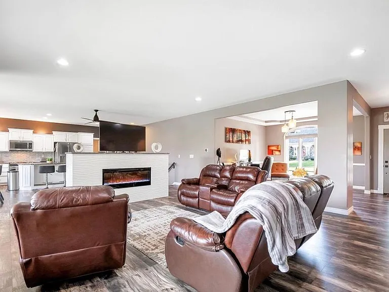 1755 E Tiara Pines St — Photo 21