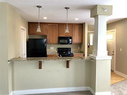 4th image of 1766-1812 N Warren Ave