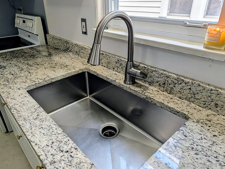 1409 Catalpa Dr #1 — Photo 4