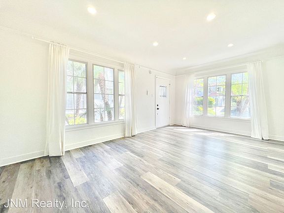 2nd image of 537 N Orange Dr #541