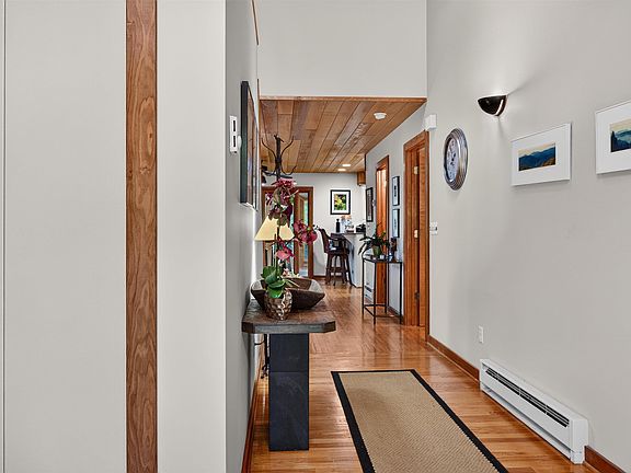 5th image of 24 Pedlars Point