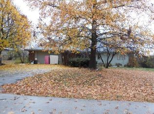 715 S Main St, Willard, MO 65781