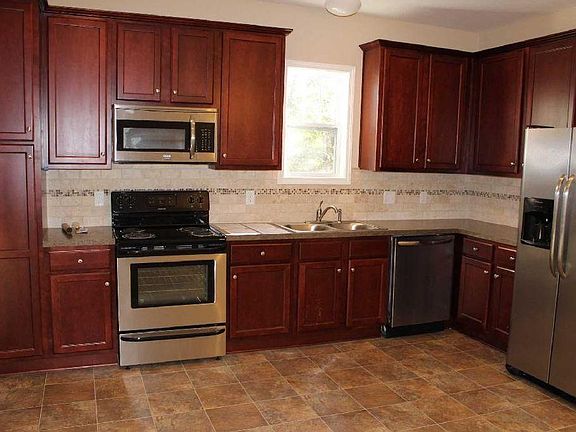 5th image of 1302 McDuffie Ave