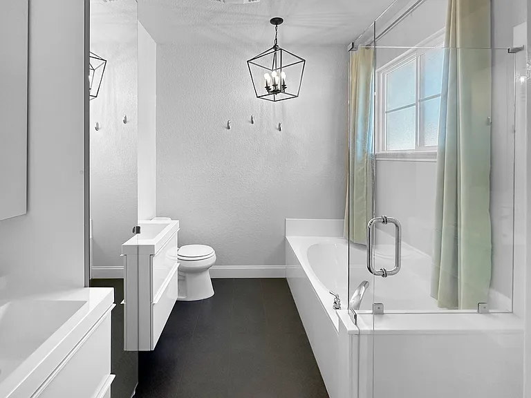 1415 Azalea Ln — Photo 17