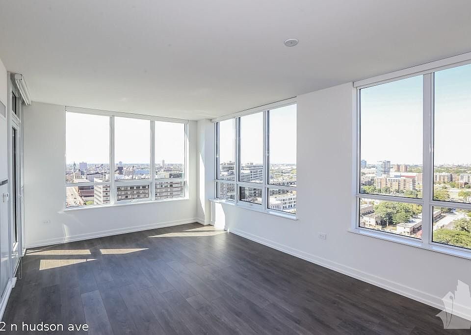 1st image of 752 N Hudson Ave #712