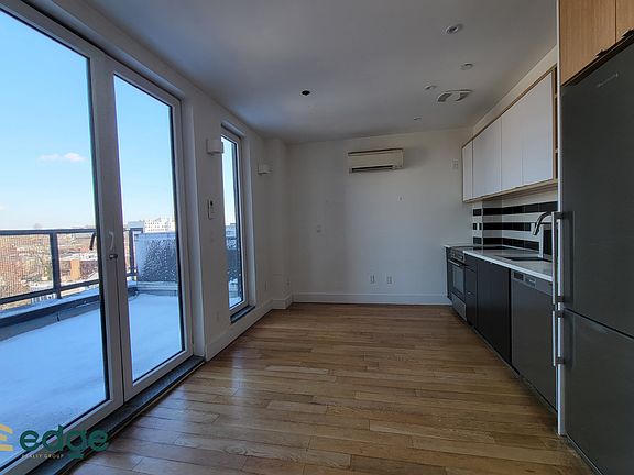 3rd image of 2288 Atlantic Ave APT 6C