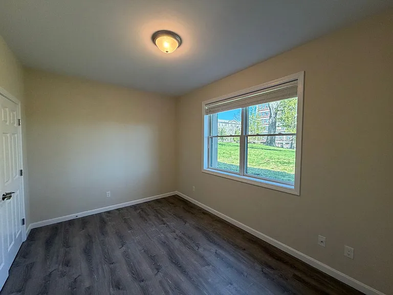 85 Lowell St — Photo 35