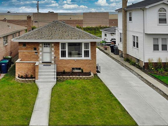 4th image of 2620 W 96th Pl