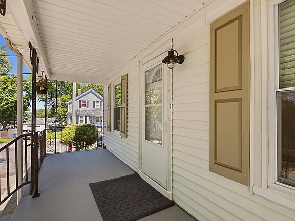 3rd image of 225 Mount Pleasant St