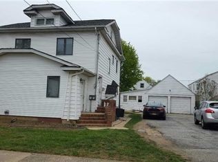 34 Concord St, Lynbrook, NY 11563