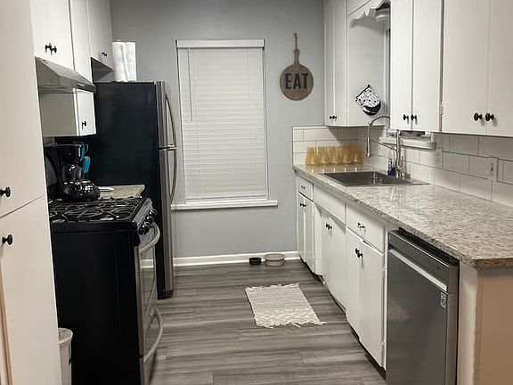 2nd image of 4026 Key West Dr