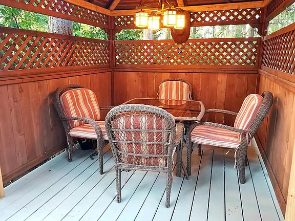 Gazebo Dining