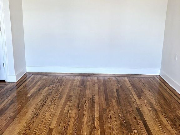 5th image of 4756 45th St APT 5B