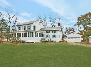 32 Old Glenham Rd, Glenham, NY 12527