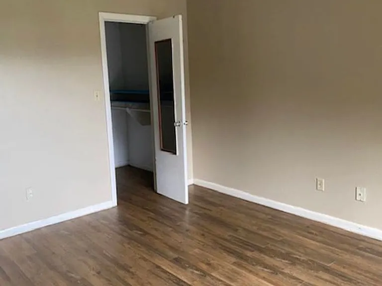 2325 W Pensacola St #213 — Photo 17