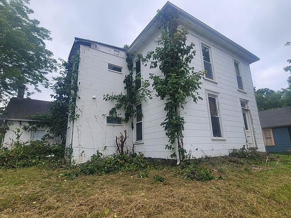 4th image of 120 N East St