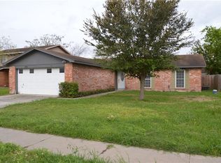3713 N Creek Cir, Corpus Christi, TX 78410