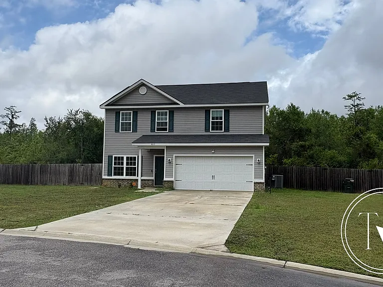 465 Huntington Dr NE — Photo 4