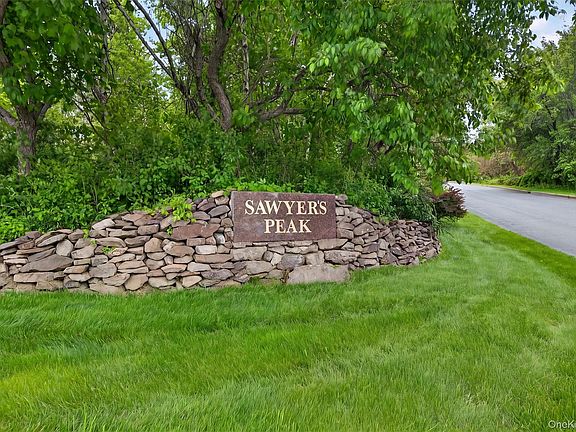 3rd image of 14 Sawyers Peak Drive
