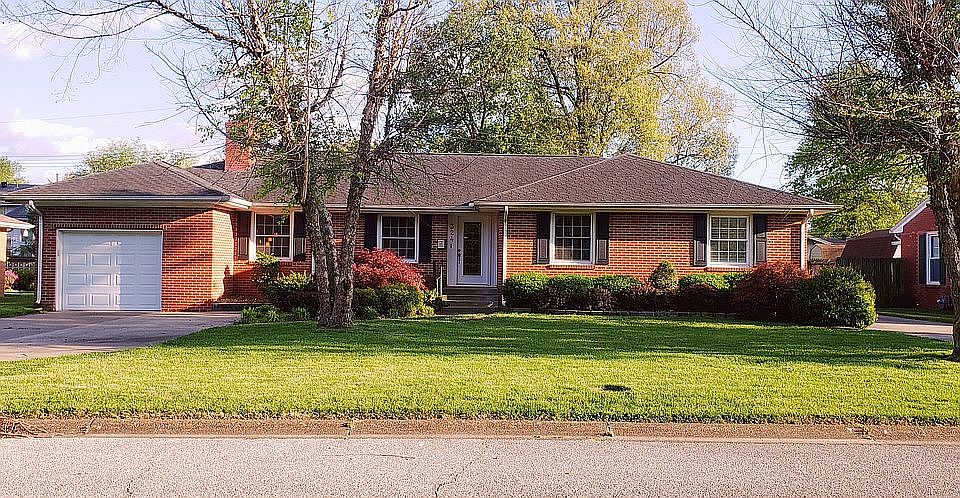 Welcome to 324 Magnolia Dr