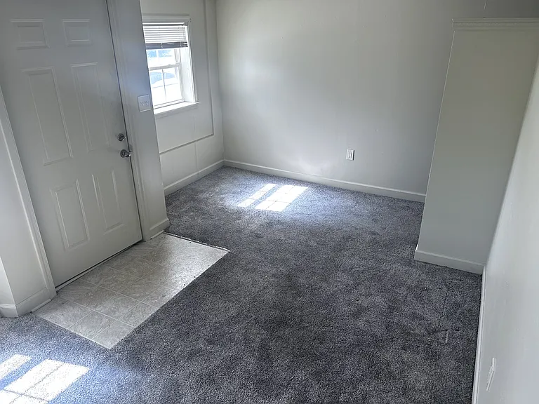 335 S Wood St #2 — Photo 3