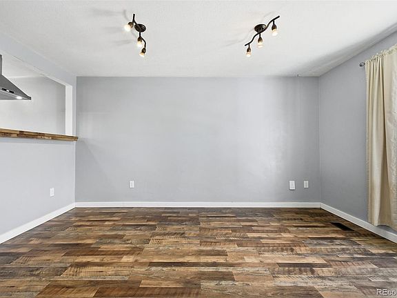 5th image of 2102 Lincoln Street