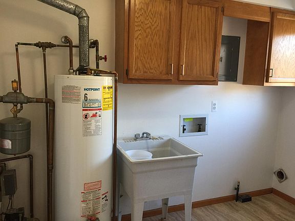 3rd image of 4172 Maes Dr