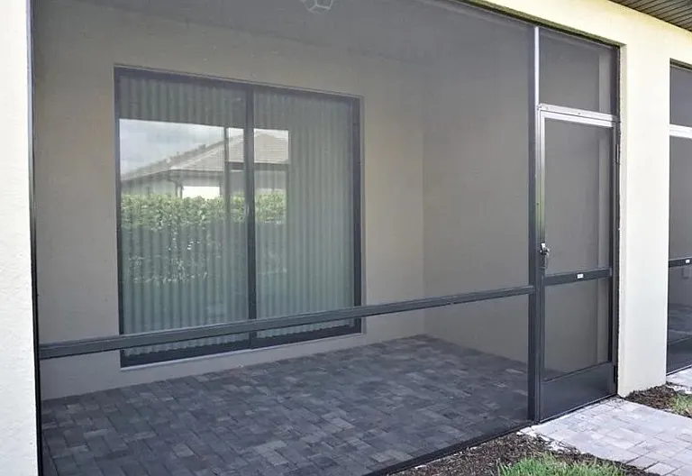 9186 Woodhurst Dr — Photo 13