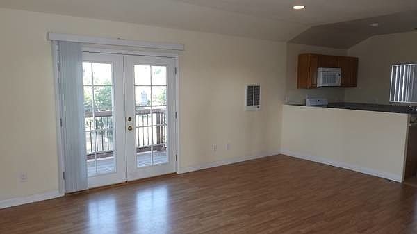 1st image of 420 W 20th St
