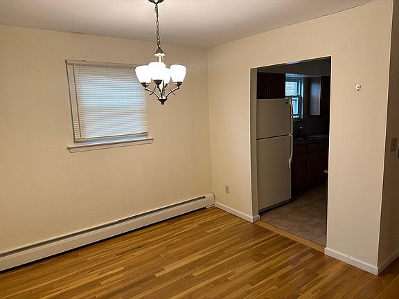 4th image of 14434 38th Ave
