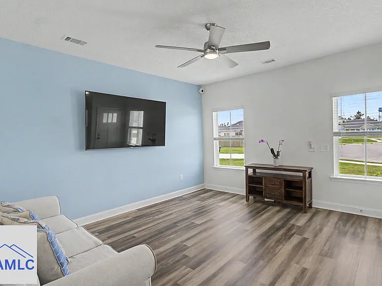 16 Crawford Ct — Photo 4