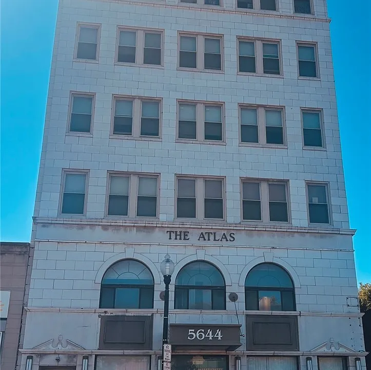 5644 Broadway Ave #602