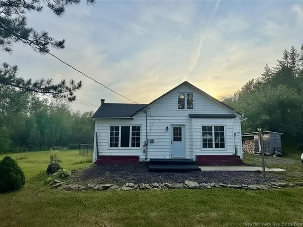 1567 Beaverbrook Rd, Newcastle, NB E1V 4R9