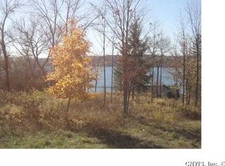 2568 E Lake Rd, Skaneateles, NY 13152