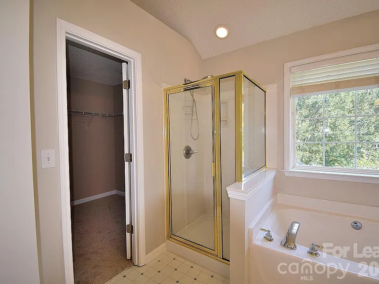 2941 Glen Summit Dr — Photo 9