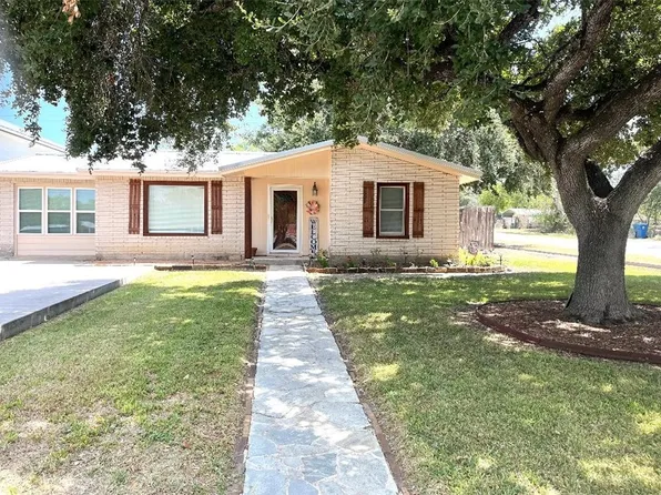 1602 Owens Ave, Three Rivers, TX 78071