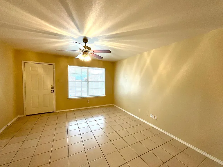 7560 Oak Chase — Photo 5