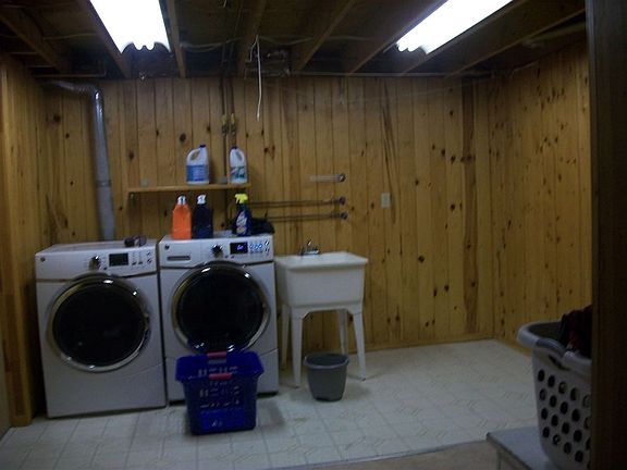 2nd image of 2 Churchill Ave