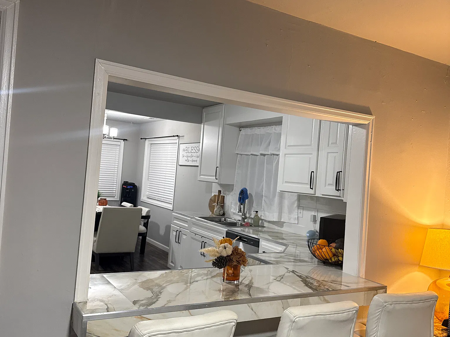3 bed, 912 sqft, $3,000 — Photo 2