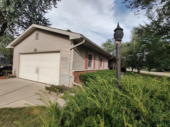 2nd image of 7875 Vista Ave